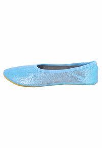 Lichtblauw balletflat schoen met glinsterende textuur, ronde neus en flexibele rubberen zool. Gladde bovenstof met elastische afwerking.