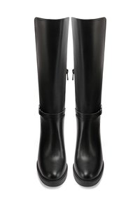 Stivali neri fino al ginocchio in pelle liscia, con punta tonda, dettagli con fibbie regolabili e zip laterali per una facile indossatura.