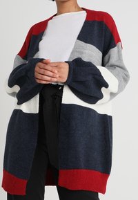 Noisy May Kofta - red