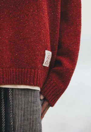 Surf Inc., - Sweter