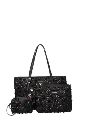 Drie zwarte sequin tassen, waaronder een grote tas met handvatten, een ritszakje en een kleine ronde crossbody met een riem.