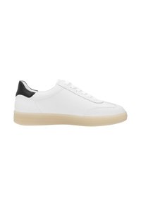 Hvide sneakers med en glat læderoverdel, rund tå og sort hælpatch. Har en polstret beige sål og tynde snørebånd.