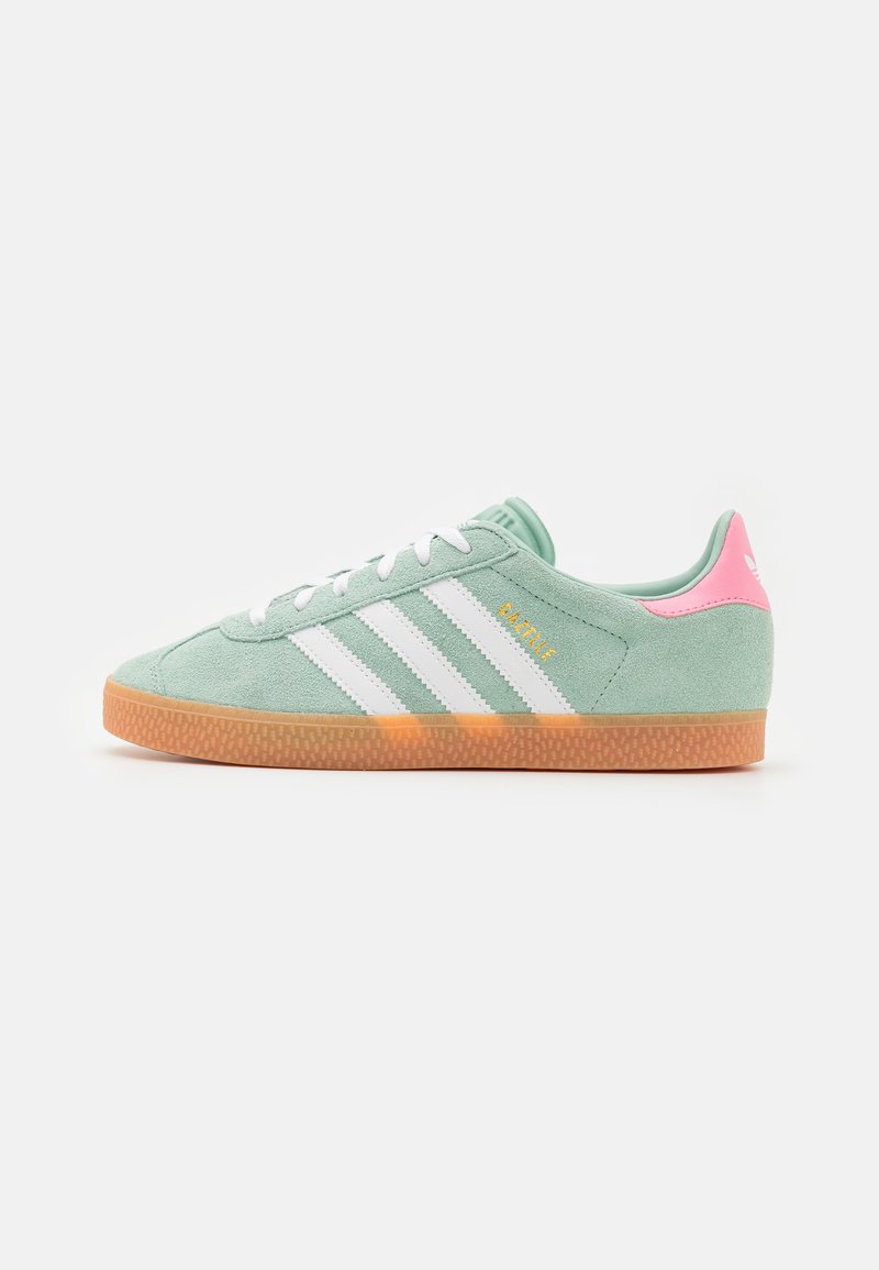 adidas Originals - GAZELLE KIDS - Joggesko - hazy green/footwear white/bliss pink, Forstørre