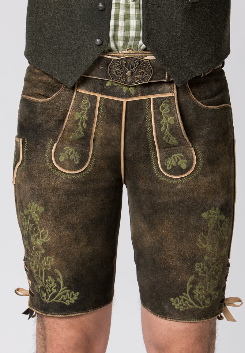 Heren leren shorts, donkerbruin met groene bloemenborduursels, beige accenten, zijzakken en gesnoerde details aan de zoom.