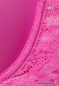 Calvin Klein Underwear LIFT DEMI SEDUCTIVE CMFRT LOTU - Soutien de elevação - hollywood pink