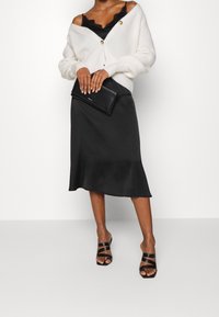 Esprit Gonna a campana - black