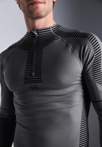 Pier One Sport THERMAL SEAMLESS SPORTS SET - TOP & LEGGINGS - Long sleeved top - dark grey