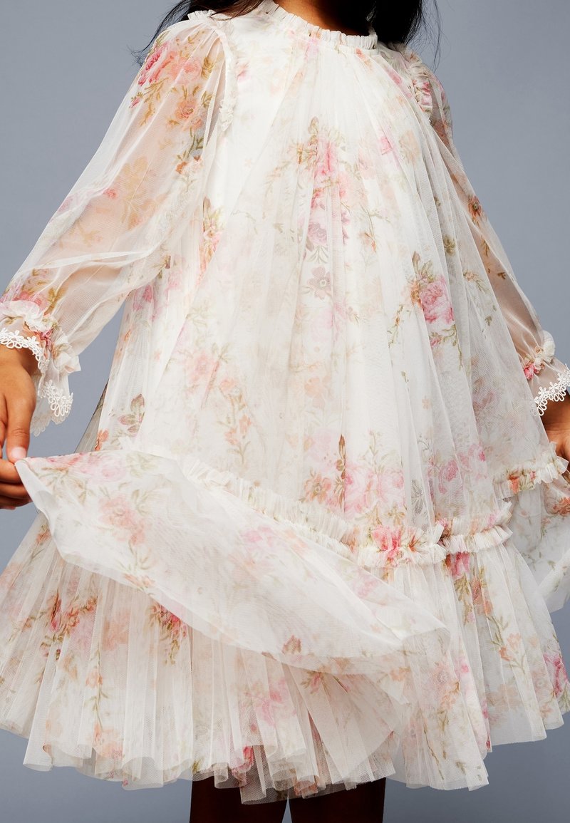 Needle & Thread TRAILING BLOOMS LONG SLEEVE KIDS DRESS - Koktejlové šaty / šaty na párty - moonshine