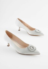 Next FOREVER COMFORT® WEDDING REGULAR FIT - Svadobné topánky - ivory white