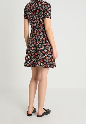 Sukienka z dżerseju