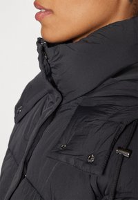 ONLY Play ONPHOPE SHORT JACKET - Zimní bunda - phantom