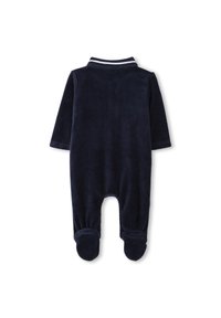Bodysuit pour bébé en velours bleu marine avec des manches longues, un col et un design à pieds. Présente des accents à rayures blanches sur le col. Texture lisse.