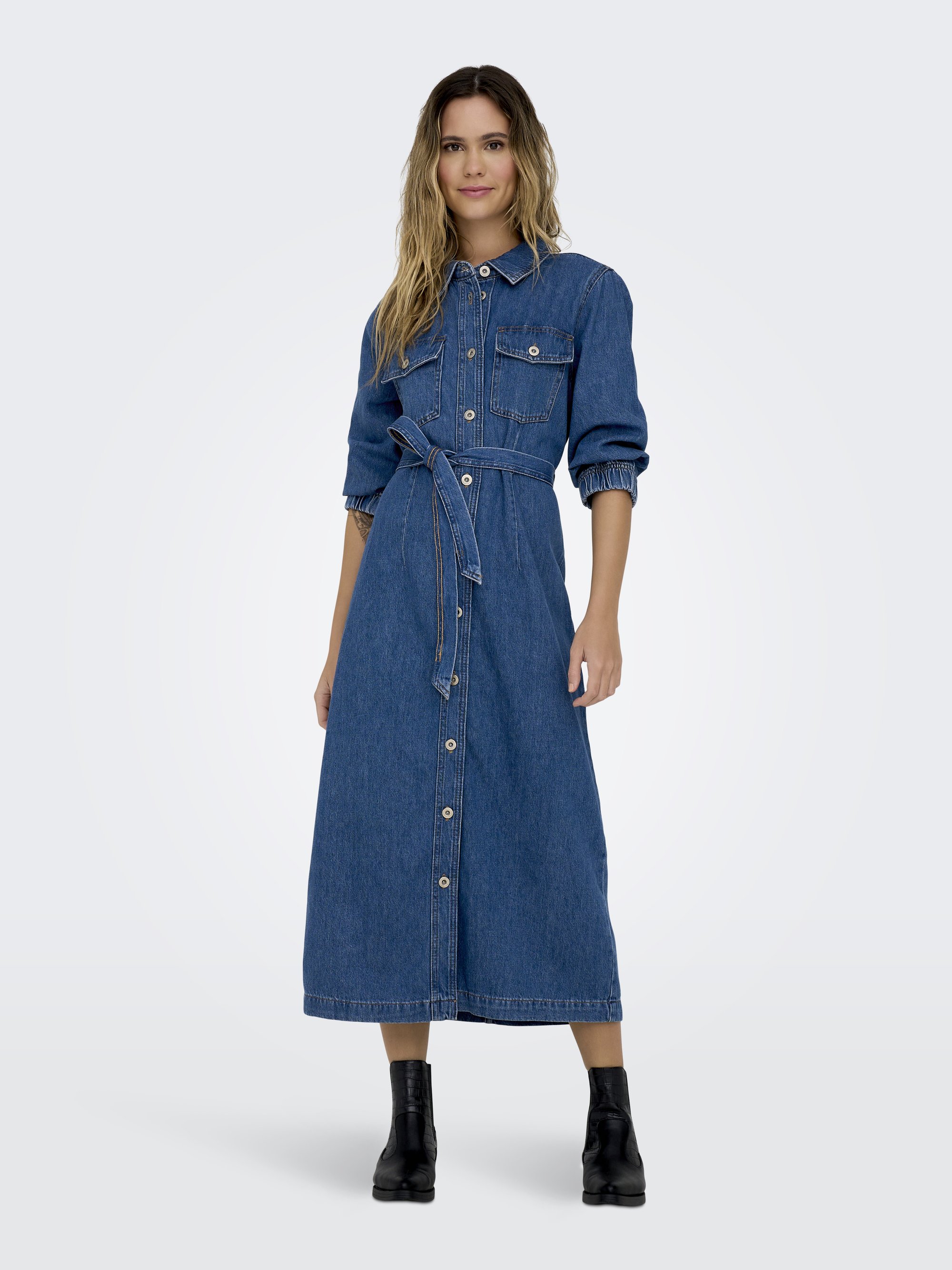 ONLY ONLHELLE BELTED DRESS Sukienka jeansowa/niebieski denim