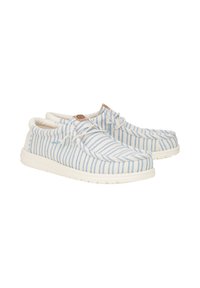 Scarpe casual a righe con un motivo blu chiaro e bianco, tessuto morbido, suola bianca flessibile e lacci per una vestibilità sicura.