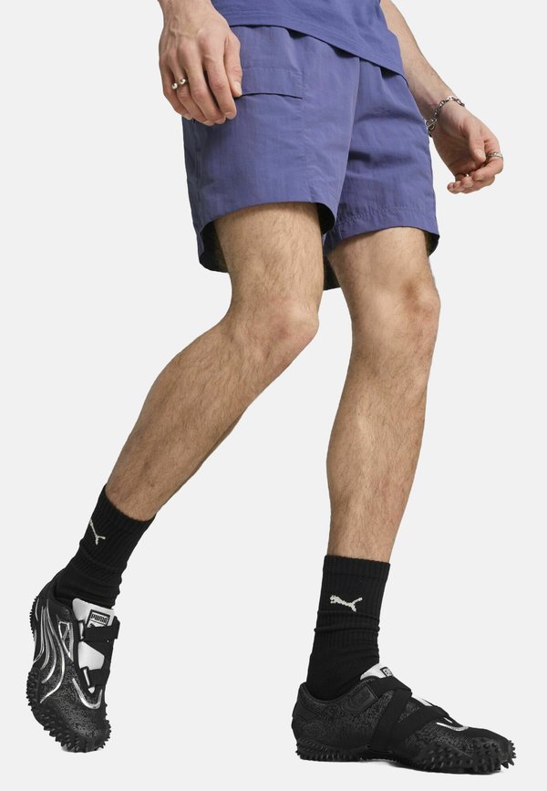 WARDROBE ESS RELAXED - Shorts