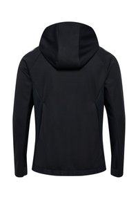 Sort softshell-jakke med hætte, der har en glat tekstur, lange ærmer og forstærkede sømme. Ingen synlige logoer eller hardware-detaljer.