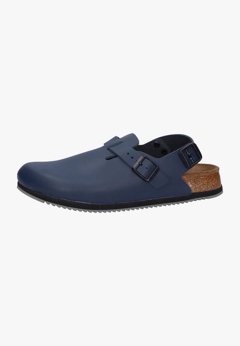 Marineblaue Clogs mit glatter Oberfläche, verstellbarem Riemen, Korkakzent an der Ferse und strukturiertem Gummisohle für besseren Halt.