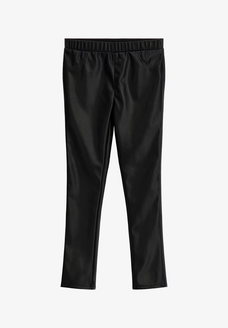 Crne hlače od faux kože s elastičnim pojasom, dva prednja džepa i uskim krojem. Tkanina ima glatku, sjajnu teksturu.