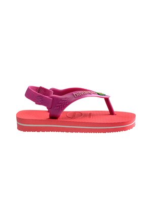 Roze en koraal rubberen kindersandaal met een hielriem en een gestructureerde zool, voorzien van het merk "Havaianas" aan de zijkant.