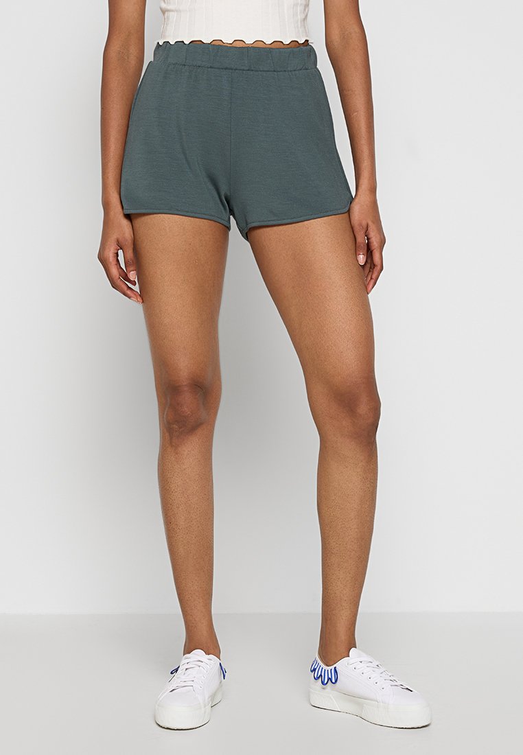 Triumph Shorts groen