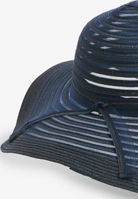 Next WEDDING OCCASION HAT - Kapelusz