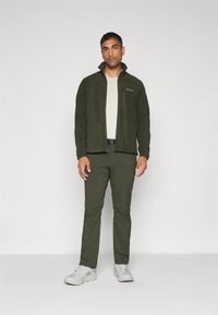 Columbia LANDROAMER™ RIPSTOP PANT II - Hlače za otvoreno - greenscape