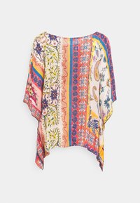 Blouse fluide à manches courtes avec rayures verticales multicolores et motifs floraux, cachemire et géométriques sur fond blanc.