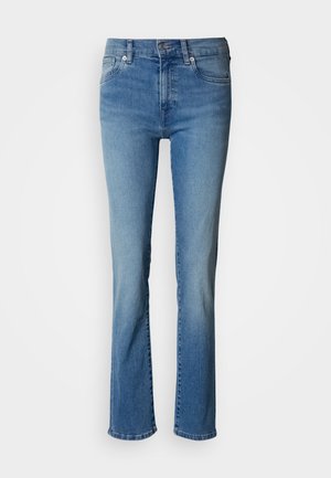 Jeans in denim azzurro chiaro con taglio a gamba dritta, caratterizzati da un classico design a cinque tasche e leggera scoloritura, rifiniti con dettagli in metallo.