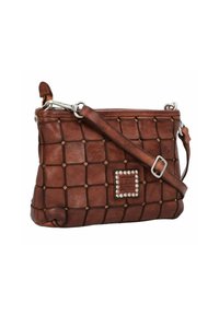 Borsa a tracolla in pelle marrone con design trapuntato, accenti in metallo e un pannello quadrato decorativo con strass. Include una tracolla regolabile.