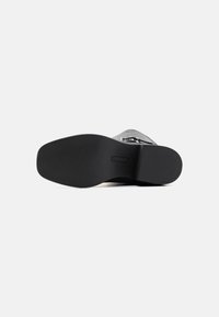 Even&Odd Botas camperas - black