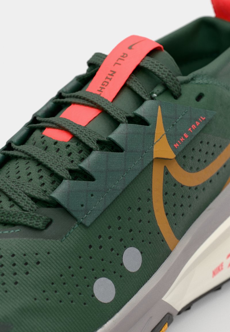 Nike Performance ZEGAMA TRAIL 2 - Trail running shoes - fir  display picture 1