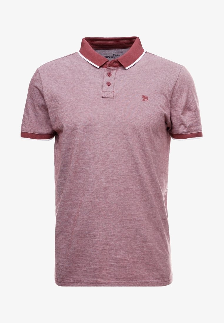 Polo shirt di un leggero color marrone scuro con colletto e bordi delle maniche di un marrone scuro a contrasto. Presenta una chiusura con tre bottoni e un tessuto leggermente testurizzato.
