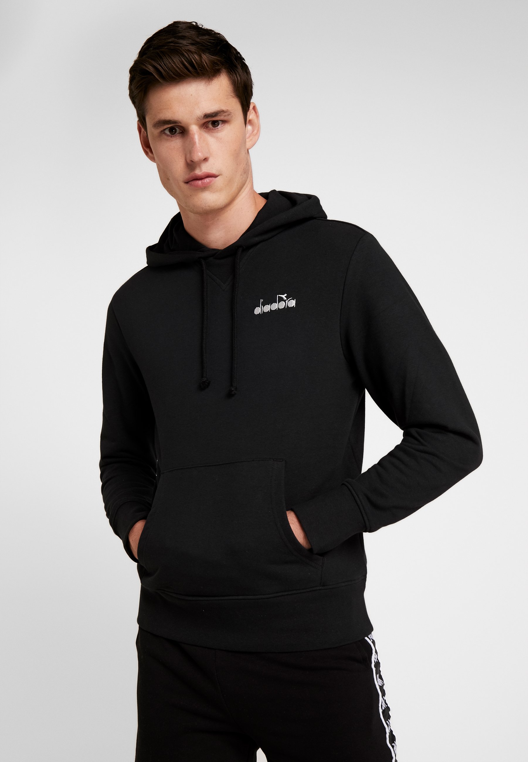 Diadora CHROMIA Hoodie black Zalando.no Diadora CHROMIA - Hoodie - black