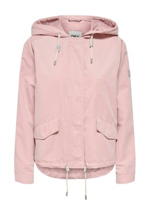 Veste à capuche rose clair avec cordons de serrage sur la capuche et l'ourlet, poches à rabat à l'avant et manches longues, présentée sur un fond blanc.