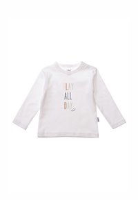 Weißes Langarmshirt mit Rundhalsausschnitt, versehen mit dem Aufdruck "SPIELEN DEN GANZEN TAG" in bunten Buchstaben und einem kleinen Smiley-Design.