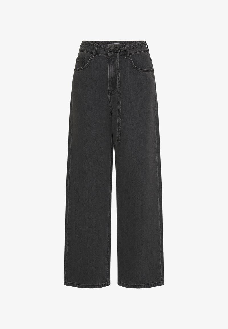 Jean noir taille haute à jambes larges avec poches devant, fermeture à boutons et fine ceinture à nouer à la taille.