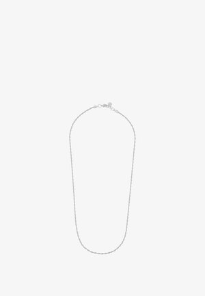 Silver chainhalsband gjort av flätade metallledningar, med en karbinlås för stängning och en justerbar längddesign.