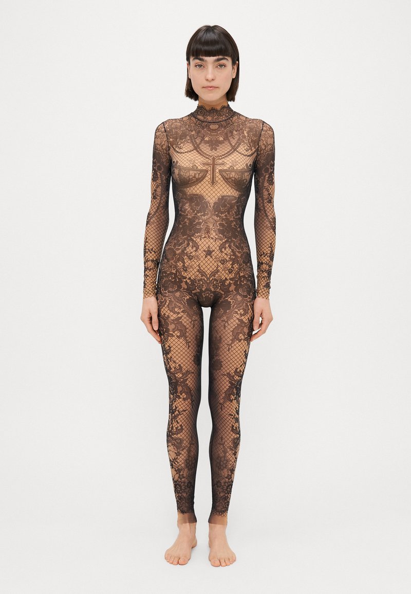 Zwarte kanten bodysuit met complexe bloemmotieven, hoge hals, lange mouwen en doorschijnend textuurontwerp dat het lichaam accentueert.