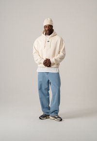 BLKVIS SCRIPT UNISEX - Sweatshirt - antique white