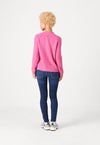 ONLY Petite ONLJADE - Stickad tröja - strawberry pink