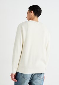 GAP OVERSIZED PLAITED CREW - Strickpullover - carls stone