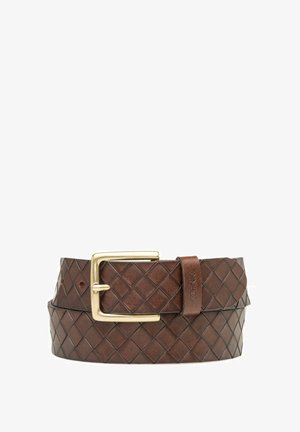 Brązowy skórzany pasek z diamentowym wzorem i złotą, prostokątną klamrą, złożony z widoczną nazwą marki na skórzanej pętli.