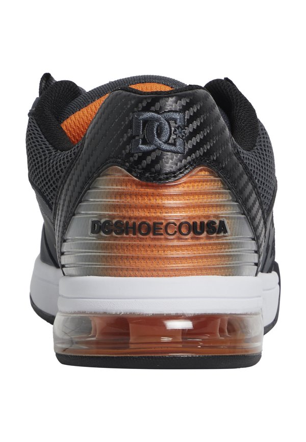 VERSATILE - Trainers3