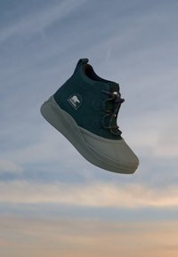 Επιλέχθηκε, deep woods/stone green