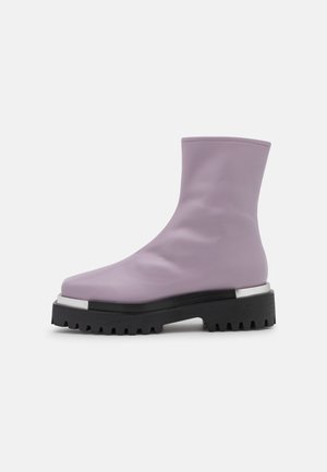 Platform ankle boots - purple