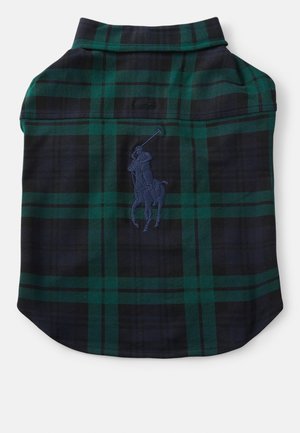 Camisa de cuadros en azul marino oscuro y verde, con un cuello clásico, dobladillo curvado y logo bordado de jugador de polo en azul oscuro en la parte de atrás.