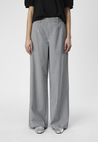 Object OBJLISA WIDE  - Pantaloni - cloud dancer