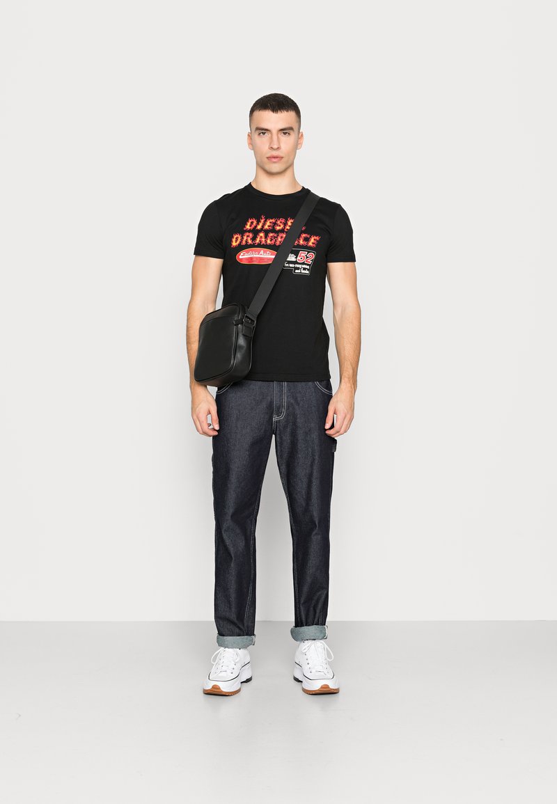 Herren T-Shirts basic | Diesel DIEGOR T-Shirt print black/schwarz - FW40743 Herren T-Shirts basic | Diesel DIEGOR T-Shirt print black/schwarz - FW40743