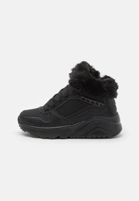 Επιλέχθηκε, black