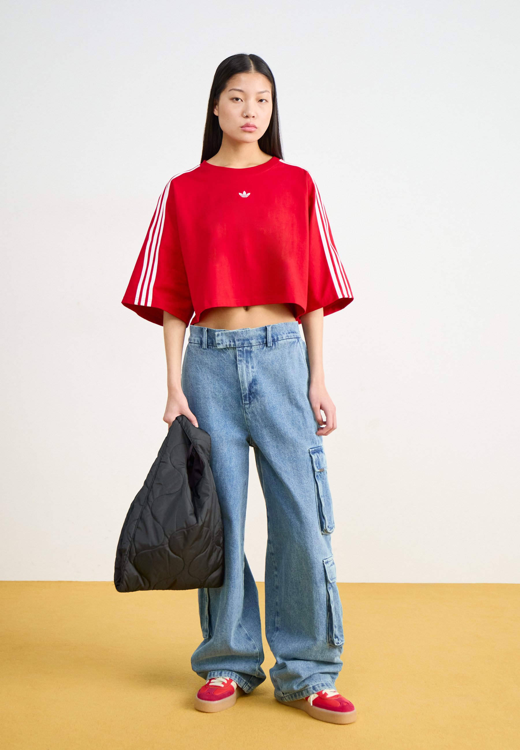 Tシャツ・カットソー adidas ADILENIUM 3 Boxy Oversized Tee Red JY8885 adidas Originals - Adilenium Season 3 Boxy Oversized Tee